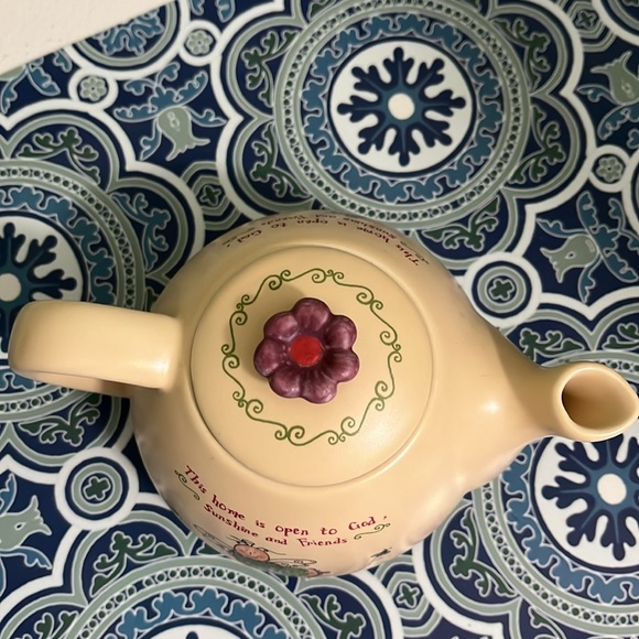 Ganz Teapot, 4 inches, cute flying angel with bees, great for collection. - Picture 3 of 9